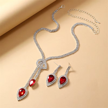 Kateřina – Collar de rubí con elementos delicados.