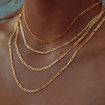 Valerie – Gold necklace with a simple link structure.