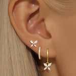 Patricia – Pendientes de oro con una estructura delicada.