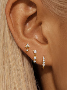 Eva - Gold earrings with a simple sparkle