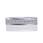 Maren – Anillo de cristal plateado con banda estrecha.