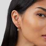 Luana – Pendientes de oro con perla delicada.