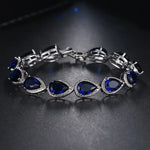 Viktorie – Pulsera con zafiros facetados.