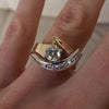 Karolína - Anillo Vintage Irregular de Zirconio en Oro y Plata