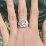 Frieda – Anillo de solitario con piedra redonda.