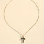 Collar con Colgante de Cruz Esmeralda Solene | Dorado