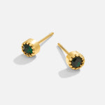 Viktorie – pendientes de oro con piedra verde.