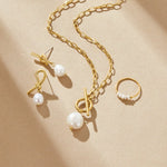 Františka – Cadena de oro con colgante de filigrana.