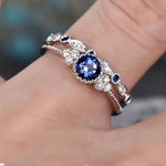 Carina – Anillo de plata con diseño juguetón