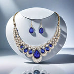 Johanna – Collar de exhibición con piedras azules.