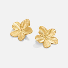 Markéta – Pendientes de oro en forma de flores.