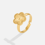 Anillo dorado de trébol