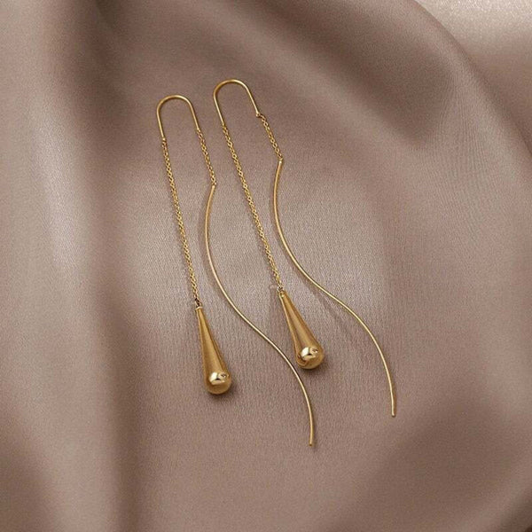 Felicie – Pendientes de oro con pequeño engaste.