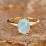 Anillo Dorado Vintage de Ópalo