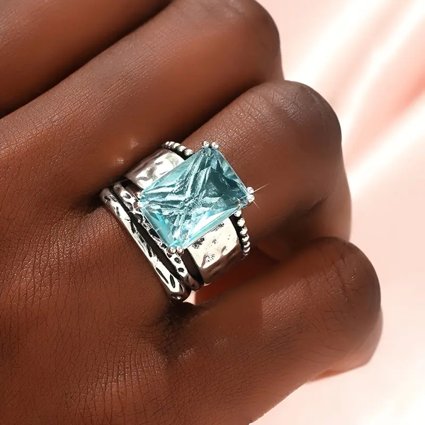 Anillo de Vidrio Oceánico Plateado