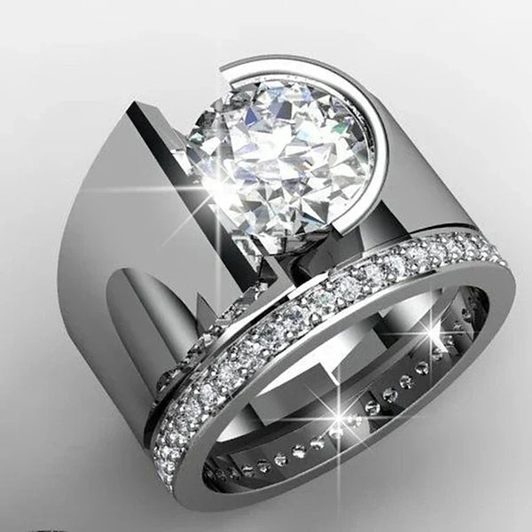 Anillo vintage plateado con zirconia brillante
