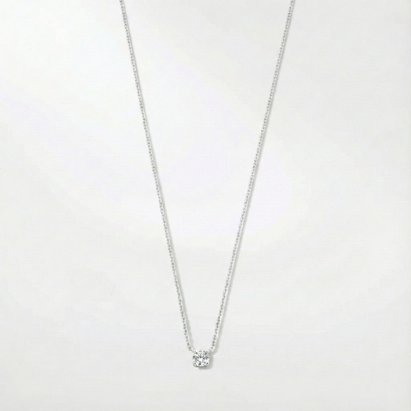 Klára necklace with moissanite stone