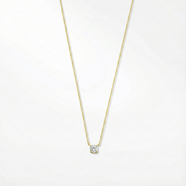 Klára necklace with moissanite stone