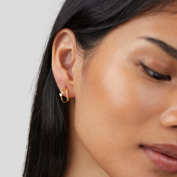Mariana – Pendientes de plata con una silueta delgada.