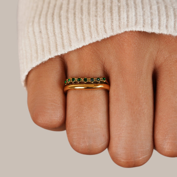 Elisa – Anillo dorado con delicada doble fila.