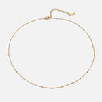 Jitka – Delicate gold link chain.