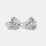 Flora – Pendientes de plata en forma de flor.