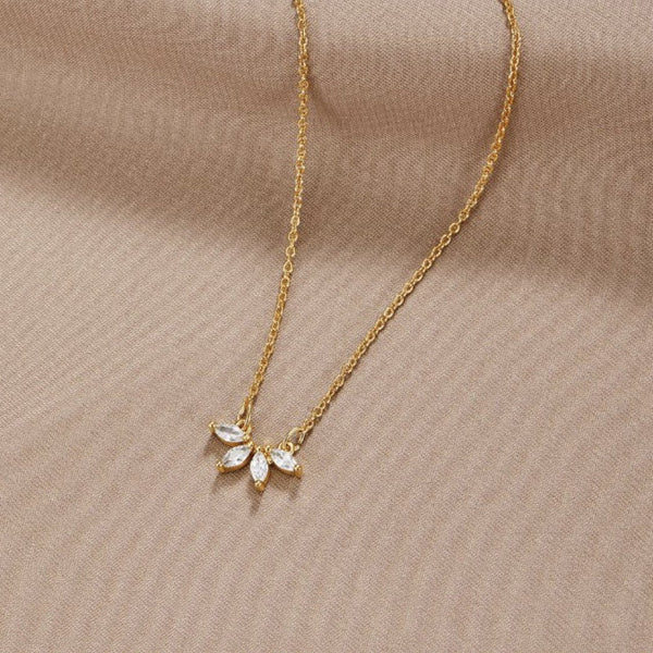 Stefanie – Collar doble con medallón.