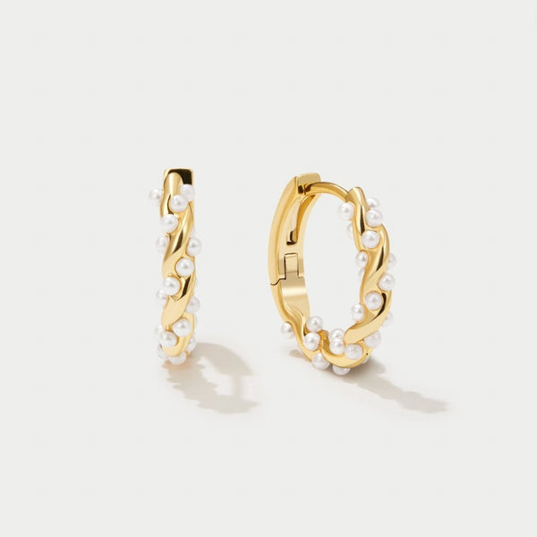 Viktorie-Lena – Pendientes dorados con una textura delicada.