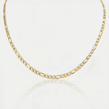 Valerie – Gold necklace with a simple link structure.