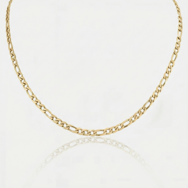 Valerie – Gold necklace with a simple link structure.