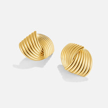 Beatrix – Gold earrings with fan design