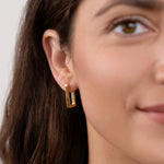 Karolína – Pendientes de oro con mezcla geométrica.