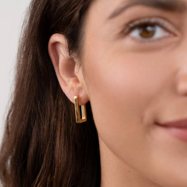 Karolína – Pendientes de oro con mezcla geométrica.